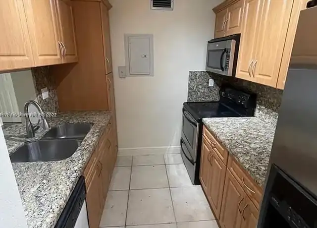Property at 460 W Park Dr #202, Miami, FL, 33172, 2 beds, 1 bath, [object Object]
