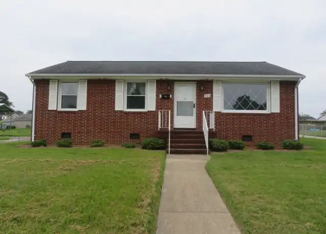 Property at 303 Mac Arthur Ave, Colonial Heights, VA, 23834, 3 beds, 1 bath, [object Object]