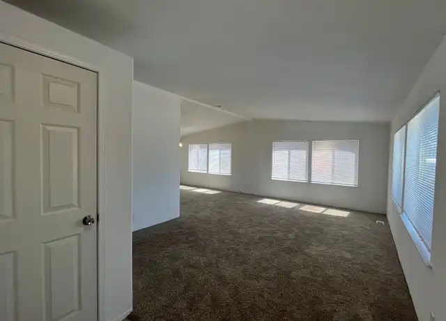 Property at 1404 River Run Ln, Caldwell, ID, 83605, 3 beds, 2 baths, [object Object]