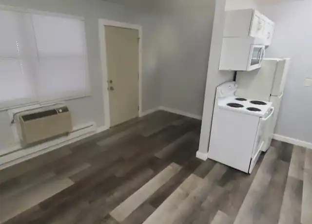 Property at 1321 4th St S Unit 3, La Crosse, WI, 54601, 1 bed, 1 bath, [object Object]