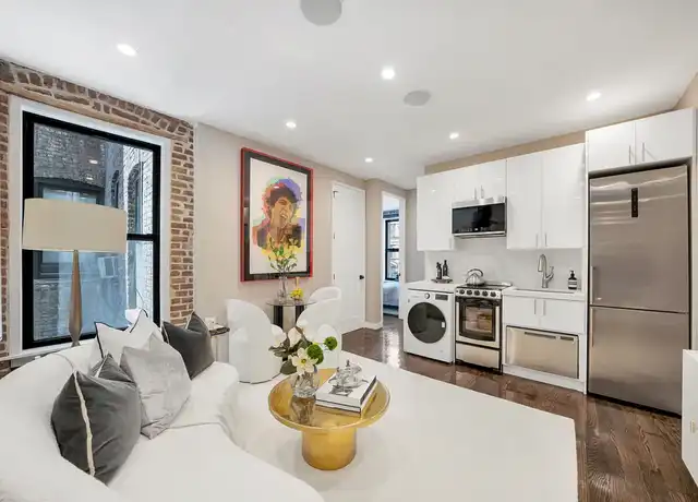 Property at 224 8th Ave Unit 20, New York, NY, 10011, 4 beds, 2 baths, [object Object]