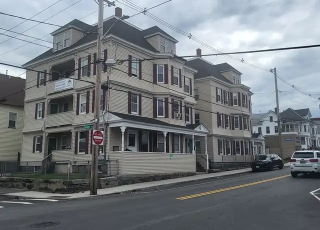 Property at 134 University Ave Unit 2, Lowell, MA, 01854, 4 beds, 2 baths, [object Object]