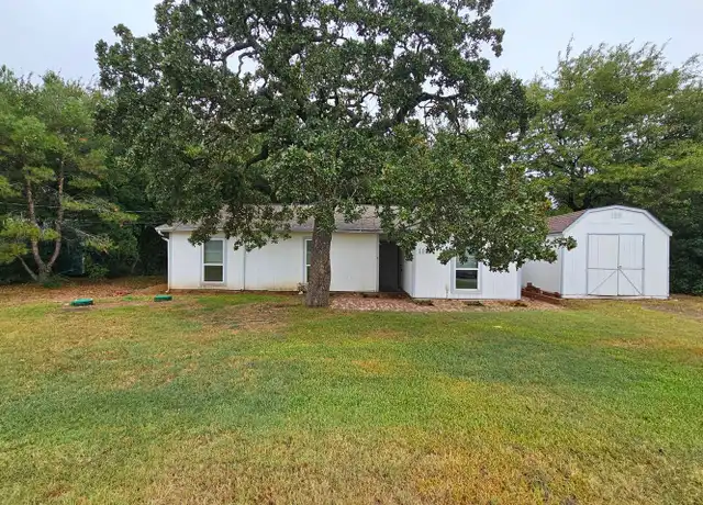Property at 110 Muleta Dr, Little Elm, TX, 75068, 4 beds, 2 baths, [object Object]
