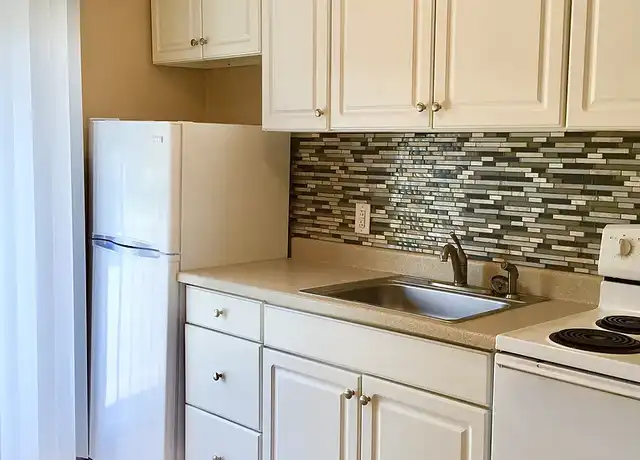 Property at Brookside Apartments - 5124 Seattle Ave SW, Lakewood, WA, 98499, 1 bed, 1 bath, [object Object]