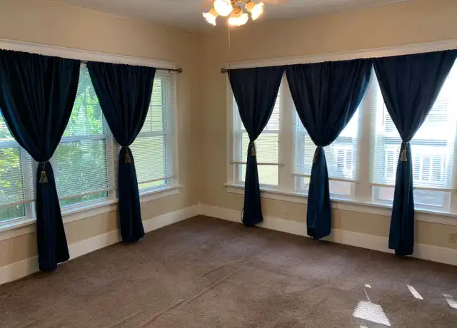 Property at 93 S Duncan Ave #1, Fayetteville, AR, 72701, 3 beds, 1 bath, [object Object]