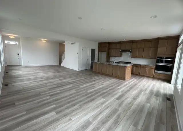 Property at 95 Mustang Dr, Manalapan Township, NJ, 07726, 3 beds, 3.5 baths, [object Object]