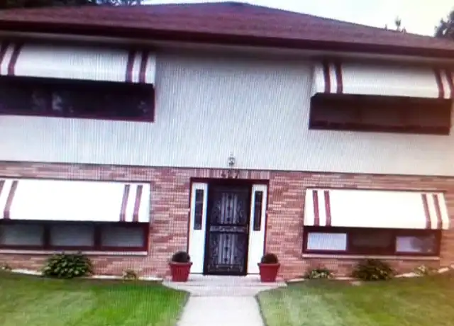 Property at 427 20th Ave S Unit B, South St Paul, MN, 55075, 3 beds, 1 bath, [object Object]