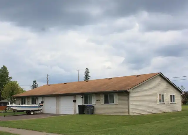 Property at 1406 Birch Ave, Superior, WI, 54880, 2 beds, 1 bath, [object Object]