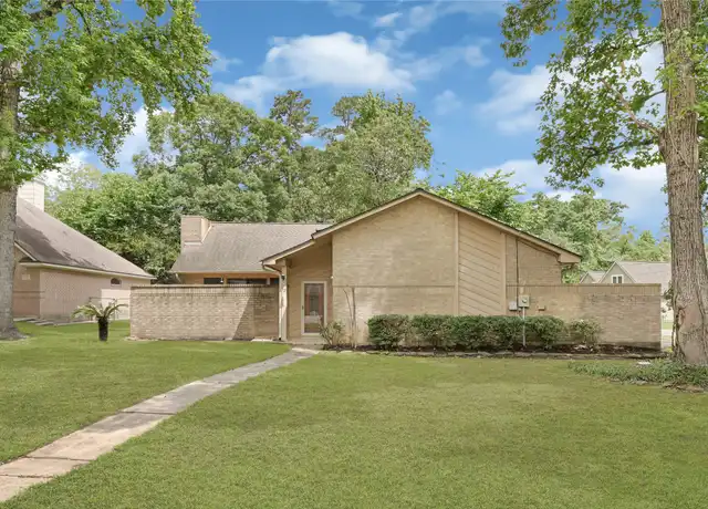 Property at 52 Greentree Ln, Conroe, TX, 77304, 3 beds, 2 baths, [object Object]