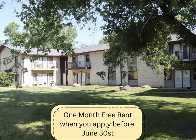 Property at 2060 Edgewood Rd NW Unit 1, Cedar Rapids, IA, 52405, 2 beds, 1 bath, [object Object]