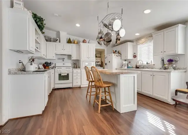 Property at 1269 Dean Ct, Henderson, NV, 89002, 3 beds, 2 baths, [object Object]