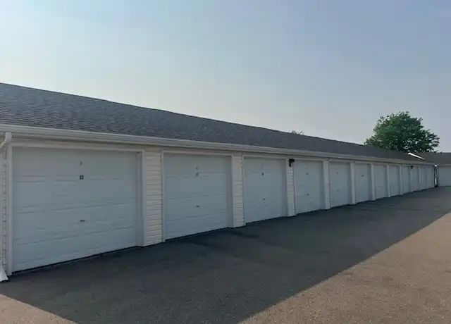 Property at 394 Pine Tree Dr, Fond du Lac, WI, 54935, 1 bed, 1 bath, [object Object]