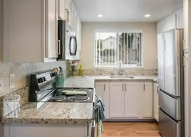 Property at Promenade Park Apartments - 333 Cirby Way, Roseville, CA, 95678, 1-2 bed, 1 bath, [object Object]