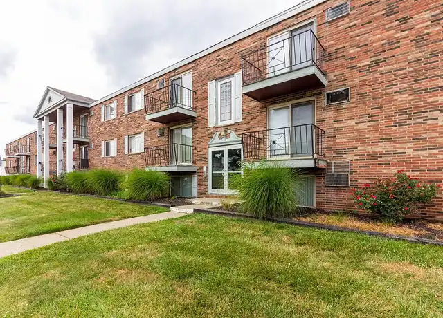 Property at Canterbury Court Apartments - 14092 Lorain Ave, Cleveland, OH, 44111, 1-2 bed, 1 bath, [object Object]