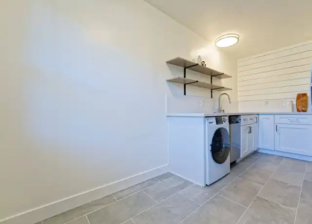 Property at 988 E El Camino Real Unit 990-6, Sunnyvale, CA, 94087, 1 bed, 1 bath, [object Object]
