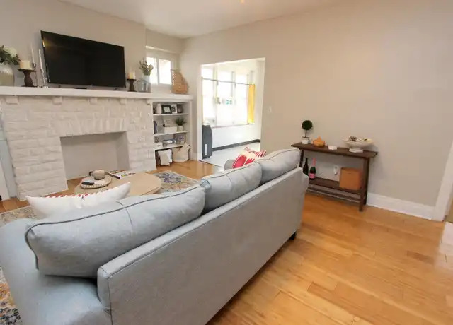 Property at 341 S Highland Ave Unit 21, Pittsburgh, PA, 15206, 1 bed, 1 bath, [object Object]