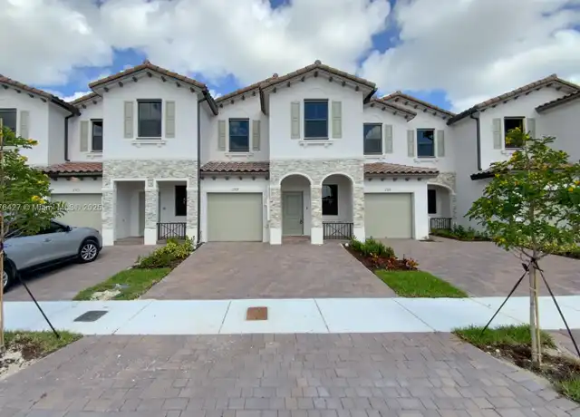 Property at 11919 SW 246th Ter, Homestead, FL, 33032, 3 beds, 2.5 baths, [object Object]