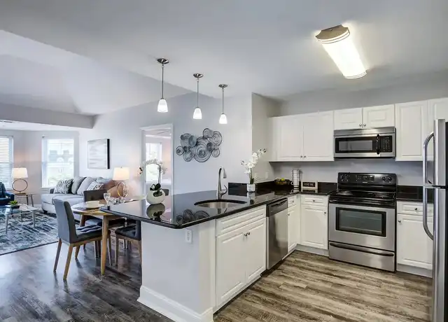 Property at Metro Marina Bay - 7 Seaport Dr, Quincy, MA, 02171, 2 beds, 2 baths, [object Object]