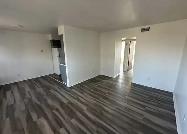 Property at 7528 Garrison Rd Unit 3, Louisville, KY, 40214, 2 beds, 1 bath, [object Object]