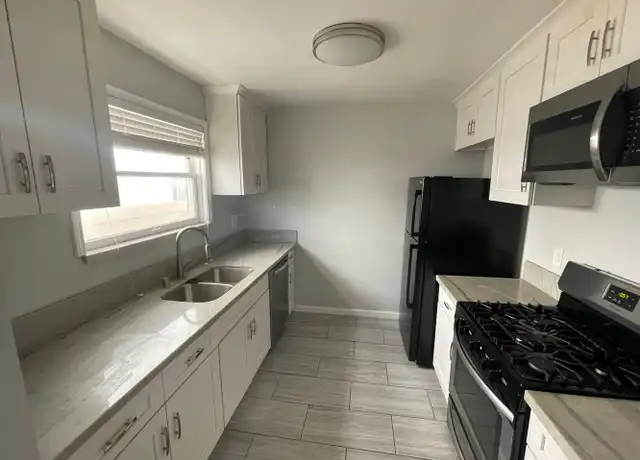 Property at 1321 E Appleton St #1, Long Beach, CA, 90802, 1 bed, 1 bath, [object Object]