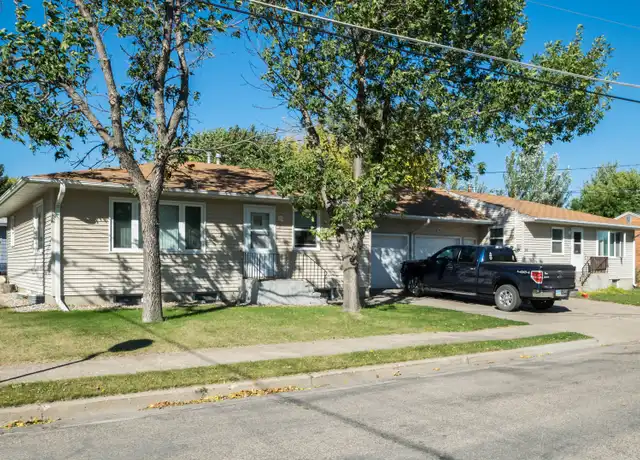 Property at 1540 5th St SW Unit 1540, Minot, ND, 58701, 3 beds, 1 bath, [object Object]