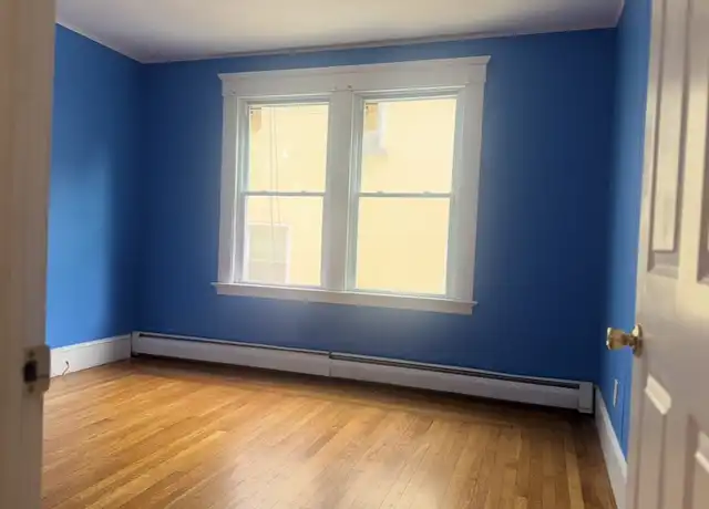 Property at 76 Porter St Fl 1, New Haven, CT, 06519, 3 beds, 1 bath, [object Object]