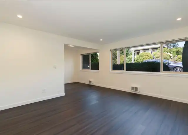 Property at 1515 6th Ave Unit 102, Seattle, WA, 98101, 2 beds, 1 bath, [object Object]