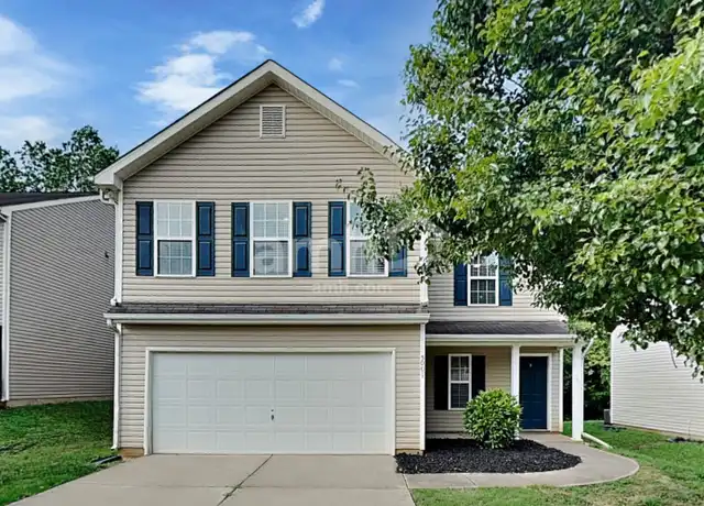 Property at 5001 Autumn Oak Dr, Charlotte, NC, 28269, 4 beds, 2.5 baths, [object Object]