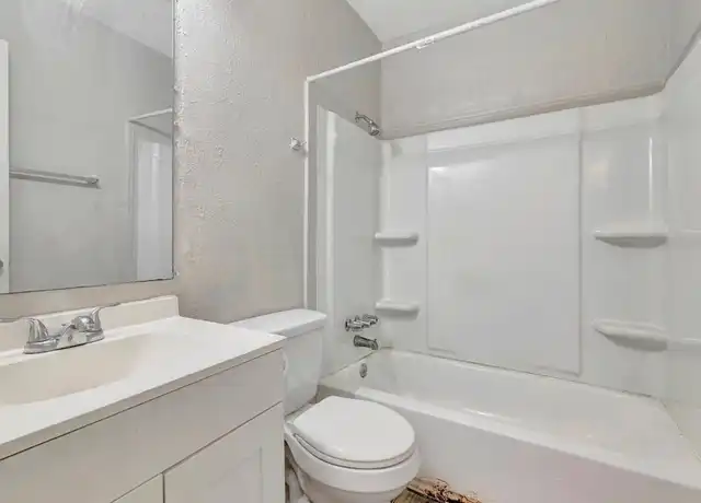 Property at 2325 Pearl St Unit 3, Nacogdoches, TX, 75965, 2 beds, 1 bath, [object Object]