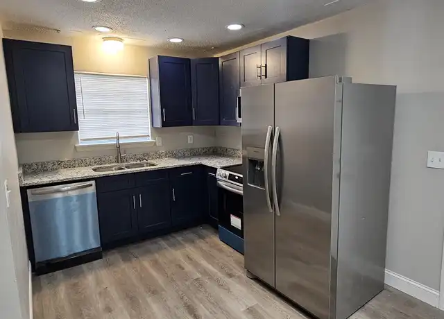 Property at 1110 Thomas Ln Unit B, Hixson, TN, 37343, 3 beds, 1 bath, [object Object]