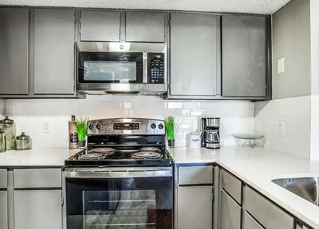 Property at Preslee Apartments - 2504 Ivy Brook Ct, Arlington, TX, 76006, 1 bed, 1 bath, [object Object]