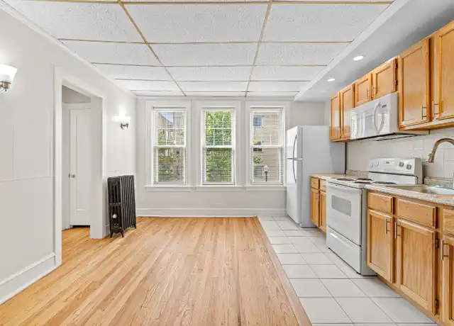 Property at 1440 W Howard St Unit 5, Chicago, IL, 60626, 1 bed, 1 bath, [object Object]