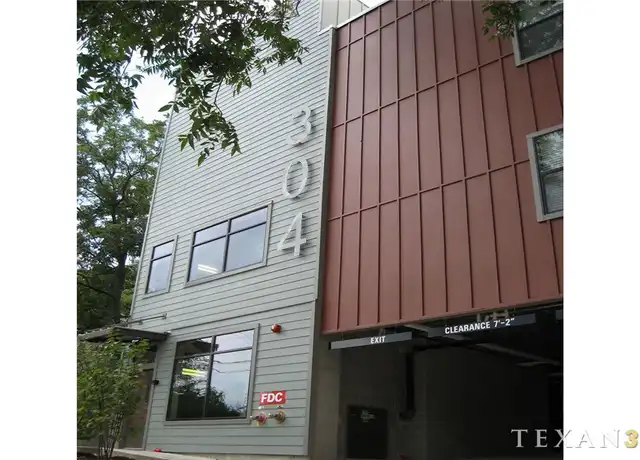 Property at 304 E 30th St Unit 2, Austin, TX, 78705, 5 beds, 2 baths, [object Object]