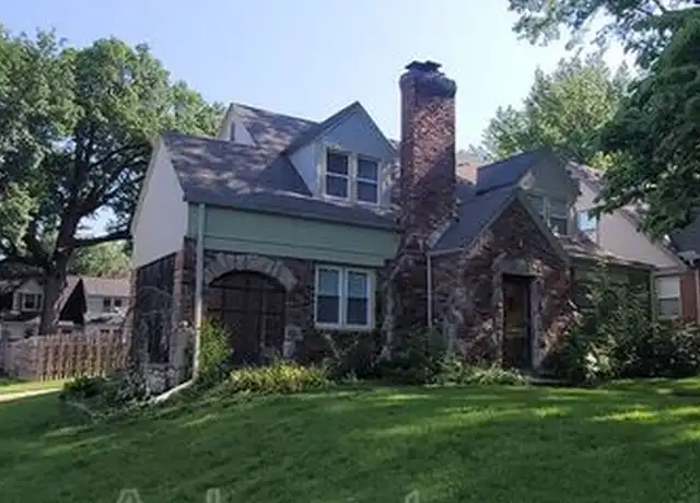 Property at 200 E 73rd Ter, Kansas City, MO, 64114, 3 beds, 2 baths, [object Object]