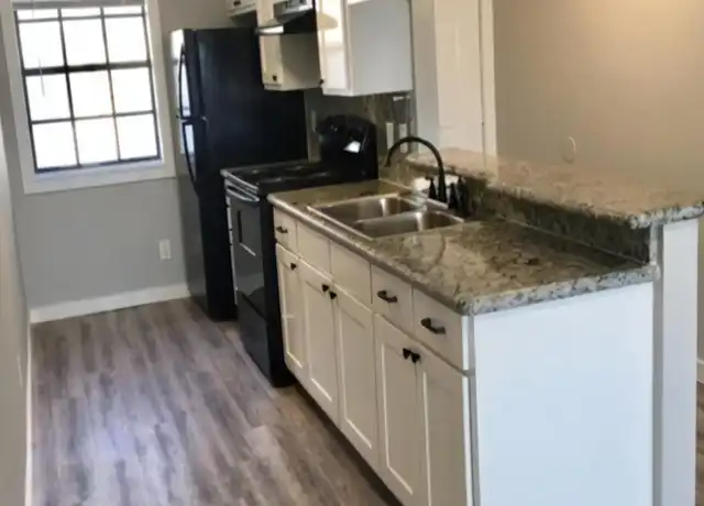 Property at 305 N Montevideo Ave, Edinburg, TX, 78541, 2 beds, 1 bath, [object Object]