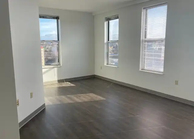Property at 1830 N Hubbard St Unit 301, Milwaukee, WI, 53212, 2 beds, 1 bath, [object Object]