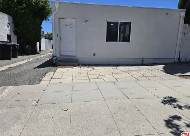 Property at 300 S La Peer Dr Unit A, Beverly Hills, CA, 90211, 1 bed, 1 bath, [object Object]