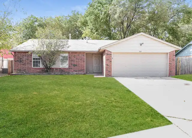 Property at 501 N Ramblin Oaks Dr, Moore, OK, 73160, 4 beds, 2 baths, [object Object]