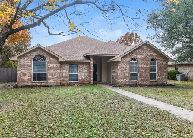 Property at 108 Chevy Chase Ln, Waxahachie, TX, 75165, 3 beds, 2 baths, [object Object]