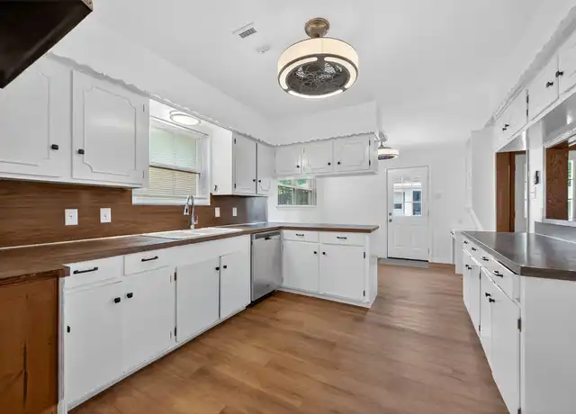 Property at 8210 Edgemoor Dr, Houston, TX, 77036, 3 beds, 2 baths, [object Object]
