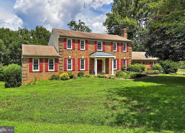 Photo of 1011 Cup Leaf Holly Ct, Great Falls, VA 22066