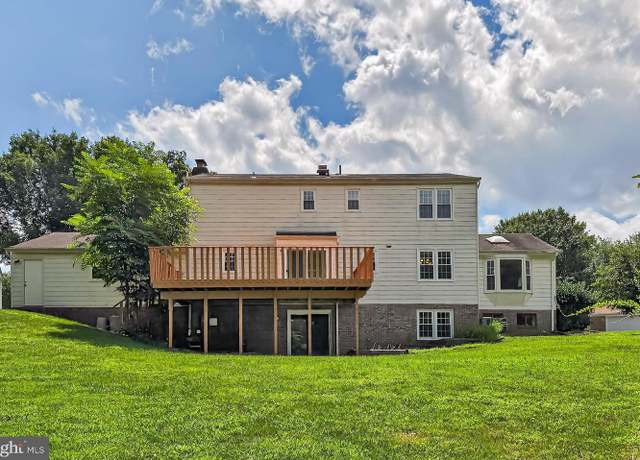 Photo of 1011 Cup Leaf Holly Ct, Great Falls, VA 22066