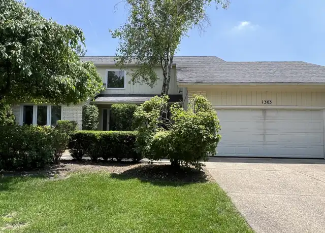 Property at 1303 Hidden Lake Dr, Buffalo Grove, IL, 60089, 4 beds, 3.5 baths, [object Object]