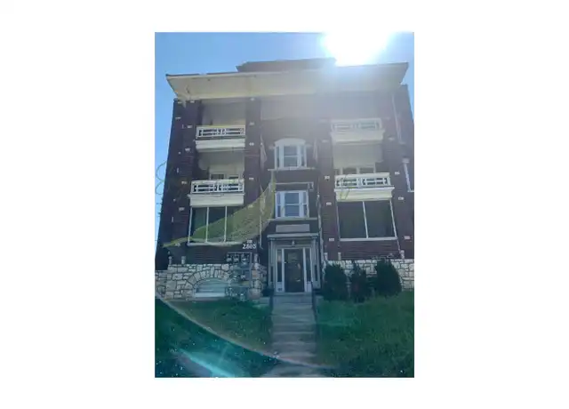 Property at 2805 Gillham Rd, Kansas City, MO, 64108, 2 beds, 1 bath, [object Object]