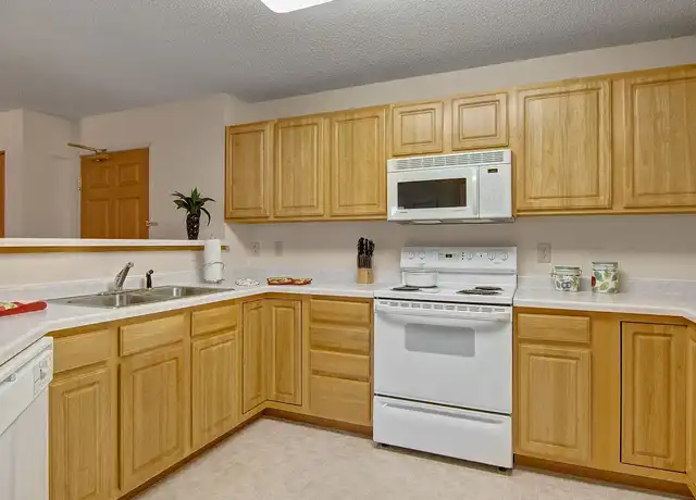 Property at Heritage Park Apartment Homes - 3600 W Saint Germain St, Saint Cloud, MN, 56301, 0-2 beds, 1-2 bath, [object Object]