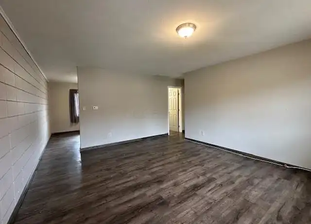 Property at 65 Neil St #5, Delaware, OH, 43015, 2 beds, 1 bath, [object Object]