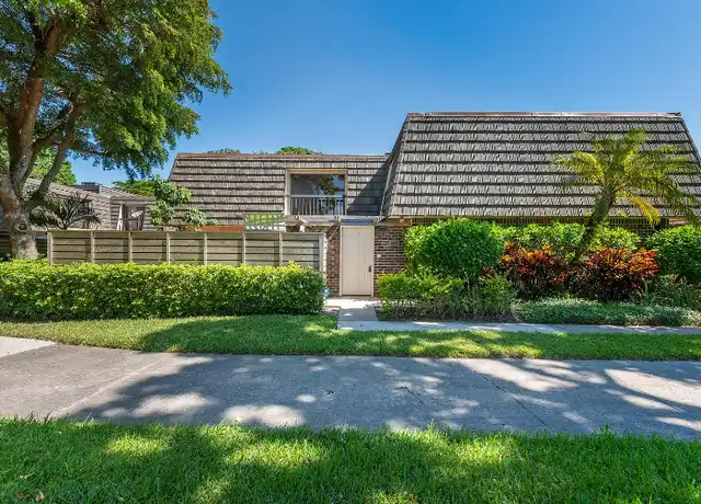 Property at 524 5th Ter, Palm Beach Gardens, FL, 33418, 2 beds, 3 baths, [object Object]