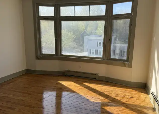 Property at 408 Central St Unit 4, Franklin, NH, 03235, 2 beds, 1 bath, [object Object]
