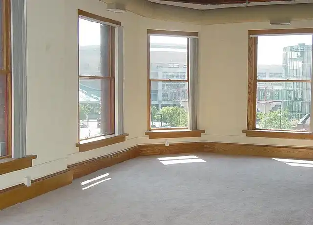 Property at East 4th Street - 2015 E 4th St, Cleveland, OH, 44115, 1-2 bed, 1-2.5 bath, [object Object]