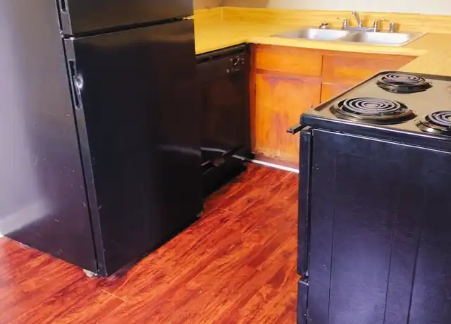 Property at 8 Meredith Ct Unit 8, Little Rock, AR, 72227, 1 bed, 1 bath, [object Object]